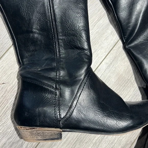 Call it Spring boots - Picture 2 of 5